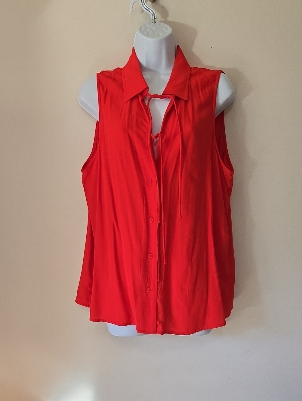 LOFT Sleeveless Tie-Neck Button Front Blouse in Bright Red